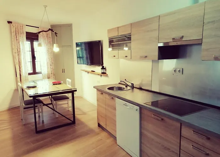 Ambroz Y Plata Альдеануэва-дель-Камино